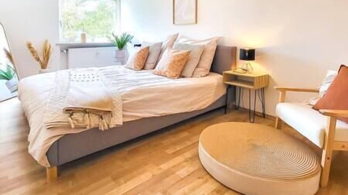 Unterhaunstadt Apartment | 3 room design apartment - balcony-close to highway
