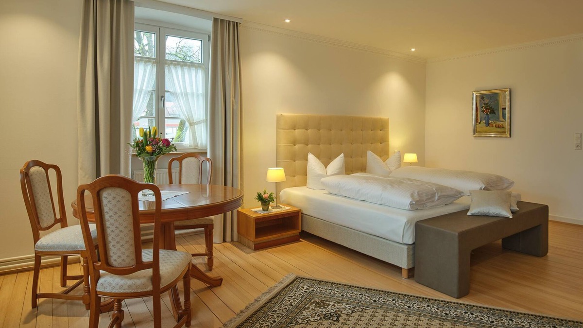 Kenzingen Apartment | 3-room family apartment Agnes - Scheidels Restaurant zum Kranz-Hotel