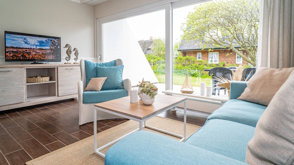 Wenningstedt-Braderup Apartment | 3-room vacation apartment with terrace - only 600 meters to the beach.