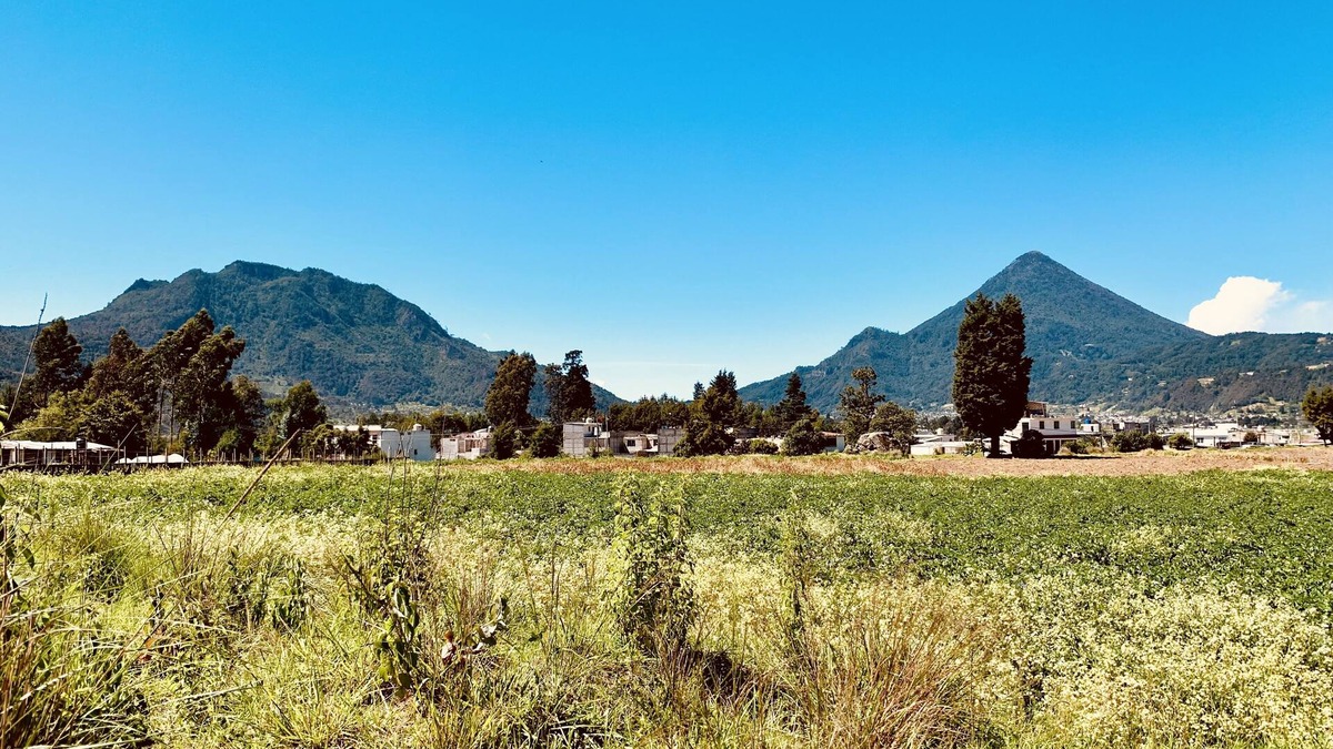 Quetzaltenango House | 3 Rooms Colonial style house 2 levels