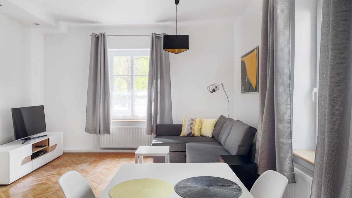 Nowe Miasto Apartment | 3 rooms modern, stunning & quiet flat for 6, Old Town, Warsaw