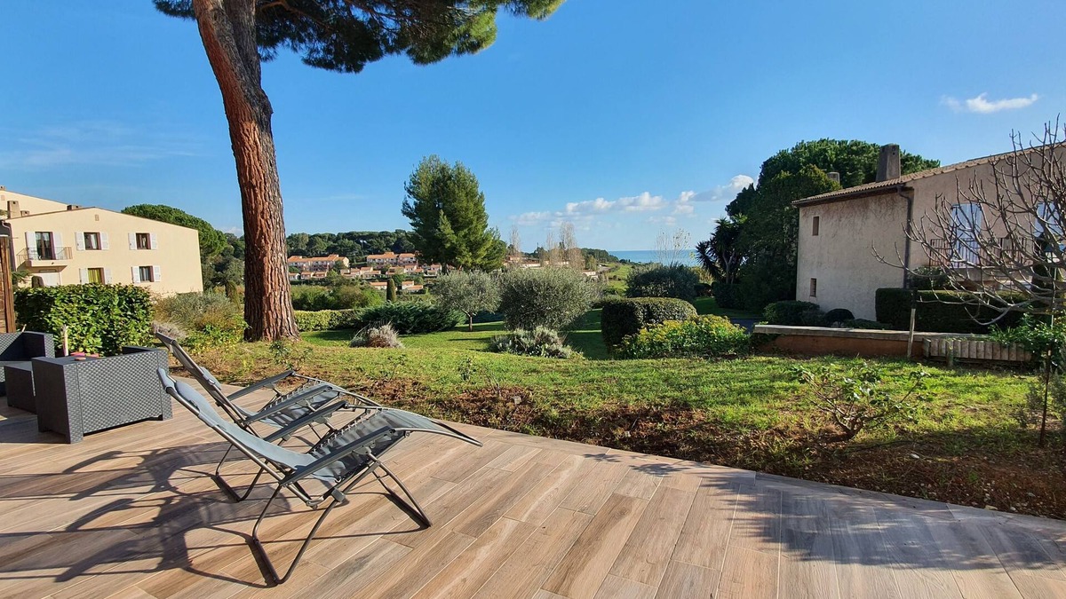 Villeneuve-Loubet Apartment | 3 rooms sea view on the French Riviera 5 minutes from the sea