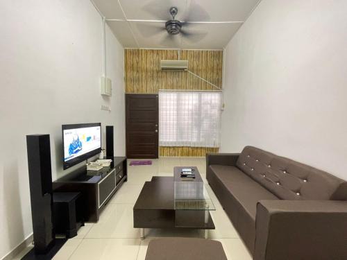 Teluk Intan House | 3 rooms Town Homestay 1 mins to Town
