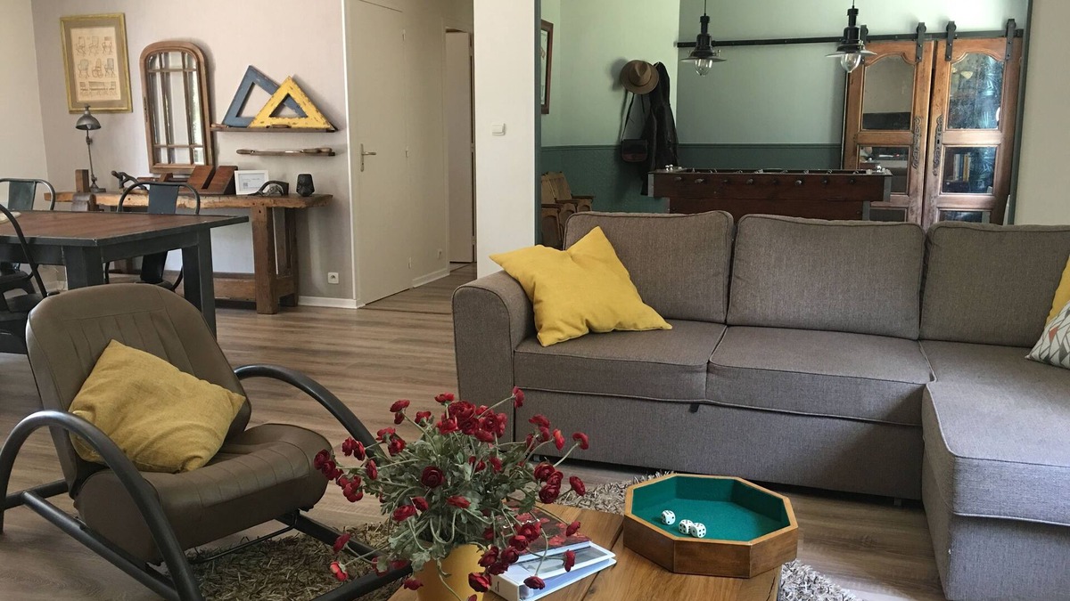 Manou House | 3 star cottage with petanque and table football on the edge of the forest