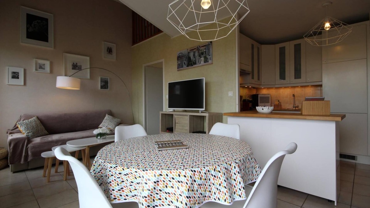 Pouilly Apartment | 3 star furnished rental DIJON Golden Fleece