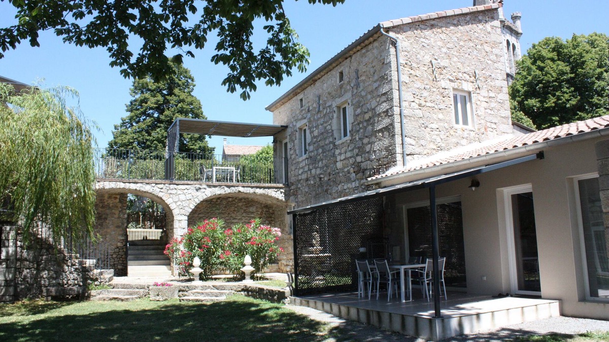 Casteljau Apartment | 3 star gîte in southern Ardèche for 4 people