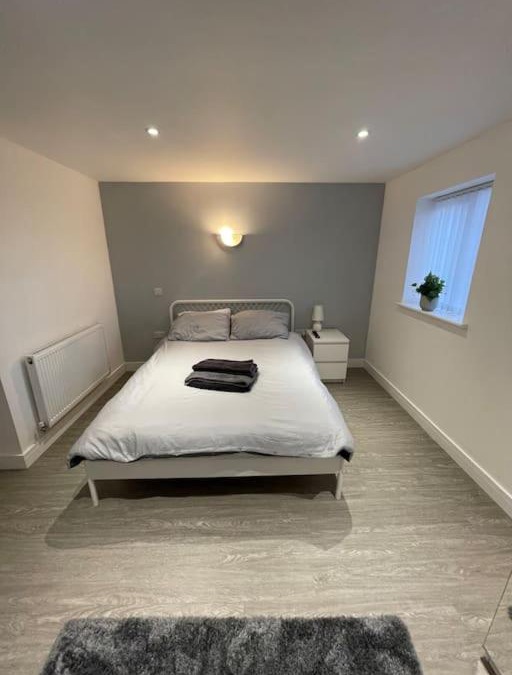 Filton Apartment | 3 Studio close to amenities & transport links