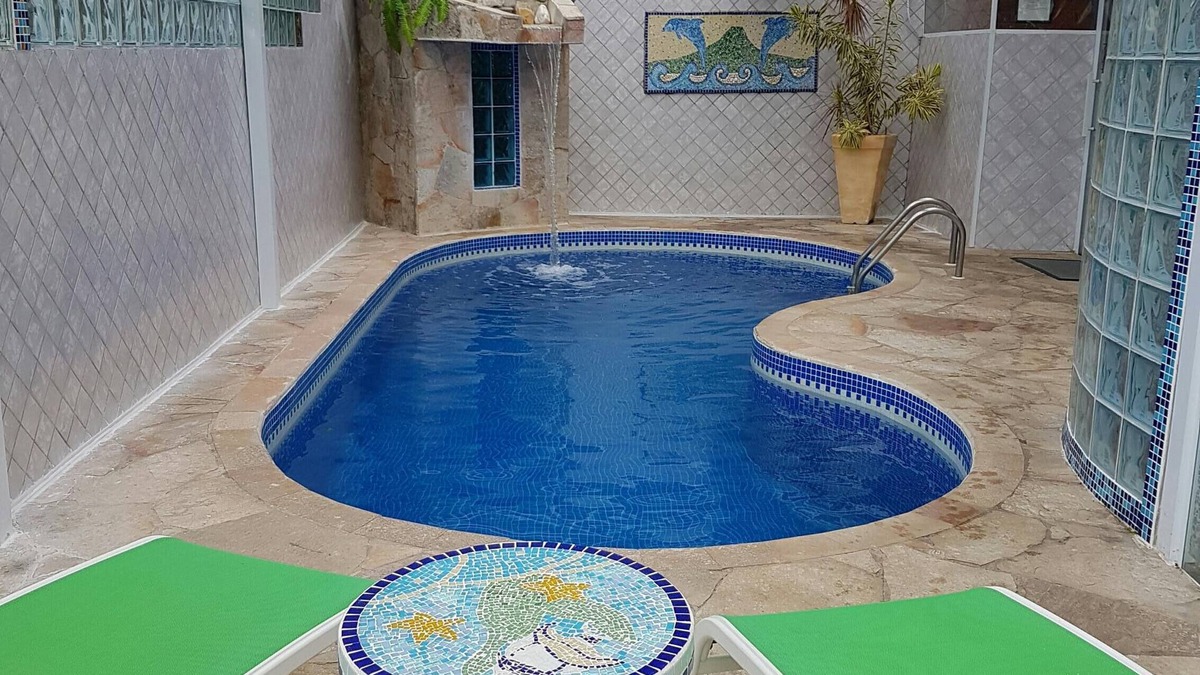 Boraceia House | 3 SUITES/PRIVATE POOL - COVERED - HEATED/CLOSED COTTAGE/Wi-FI/NETFLIX/200M BEACH