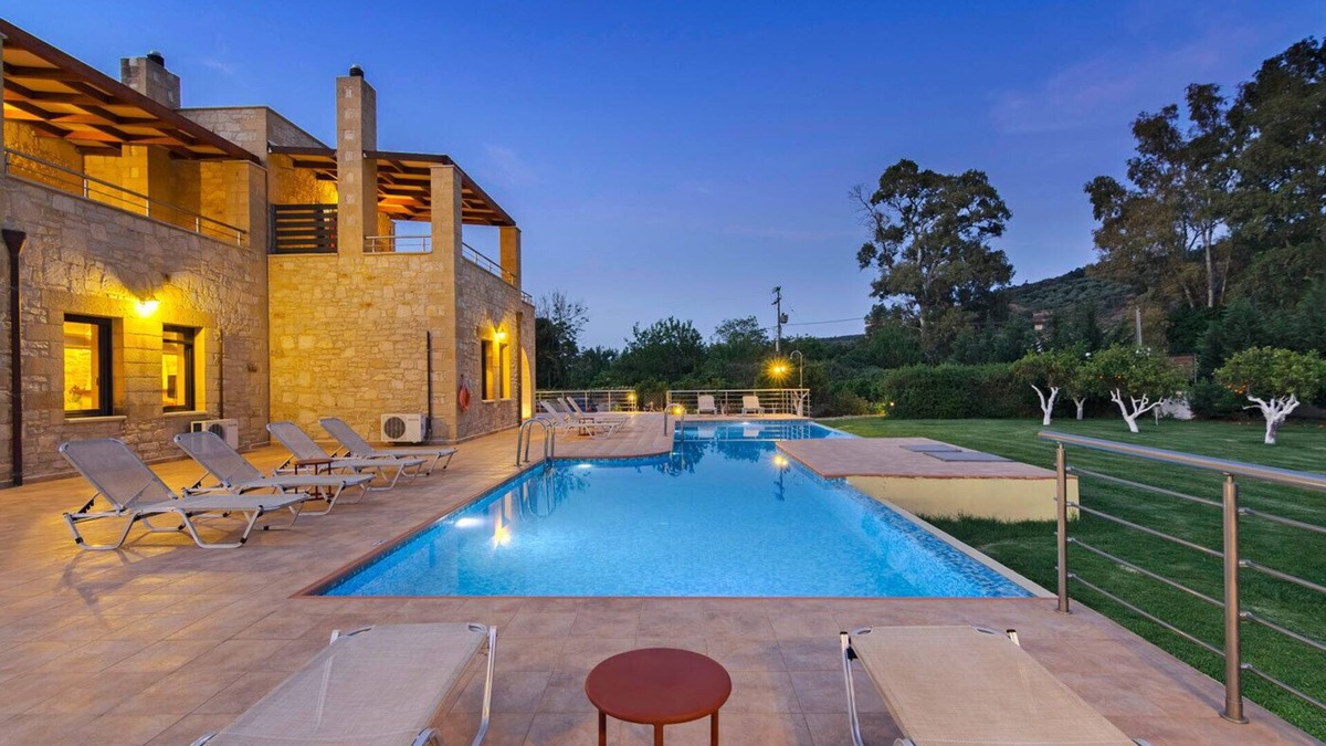 Apokoronas Villa | 3' to Sandy Beach/Huge Private Pool/6-Bedroom Family Villa