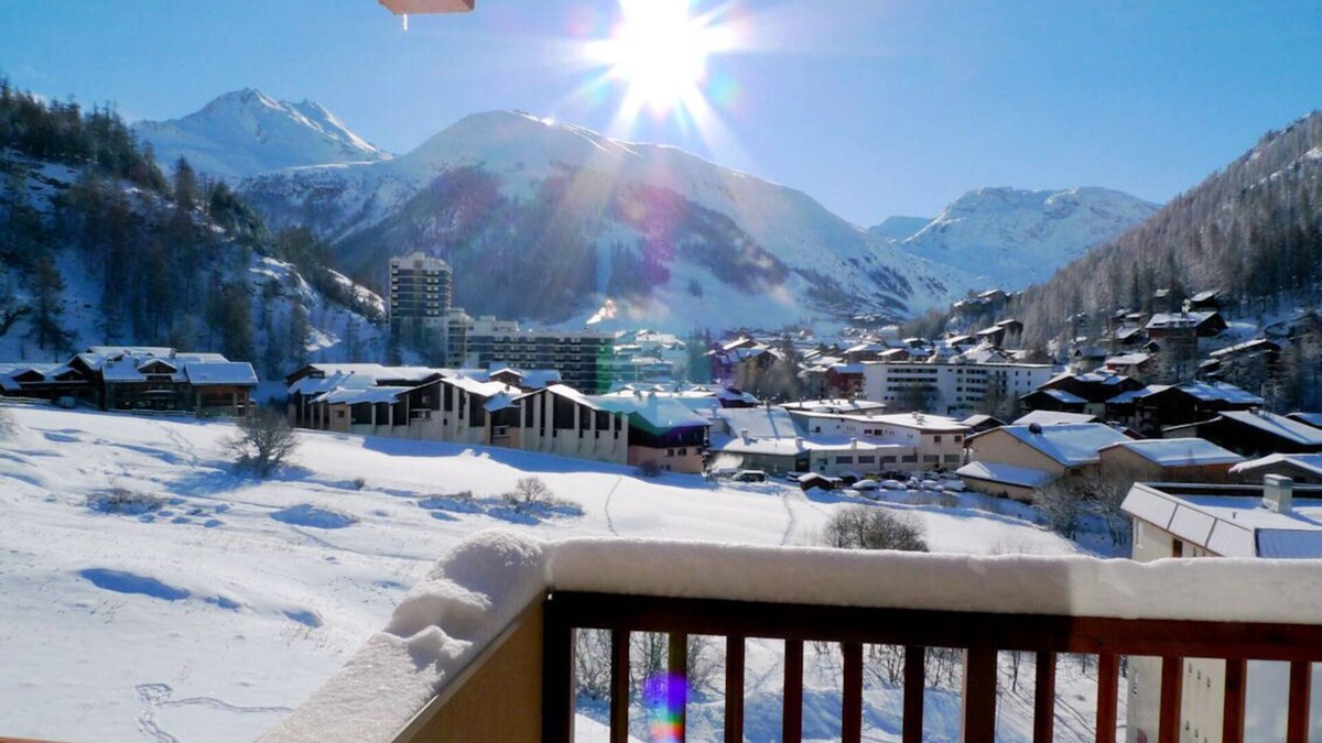 Val-d'Isere Apartment | 3 treated and sunny rooms in quiet residence, amazing mountain view