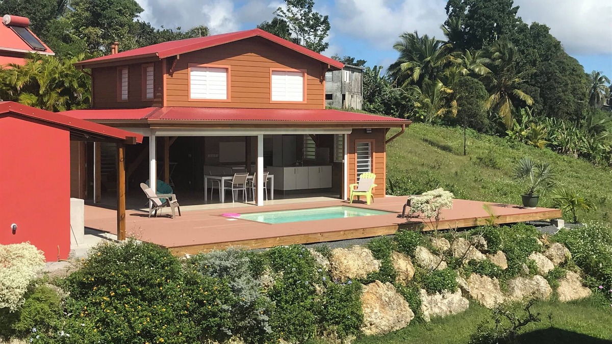 Sainte-Anne Villa | 3 * villa with new wooden pool