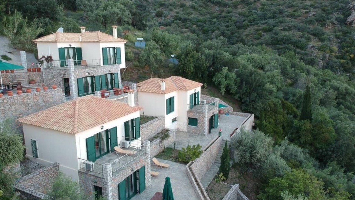 Livadi Villa | 3 Villas with Sea View and beach front