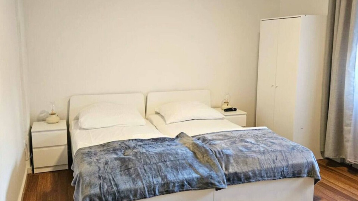Neubeckum Apartment | 3-zimmer-wohnung mit Voll Ausgestatteter Küche, Zentral Gelegen, Nahe Bahnhof