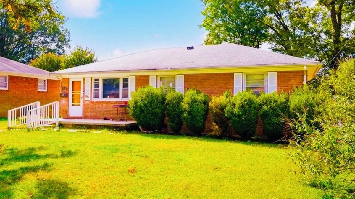 Greensboro House | 30 day min stay - A quiet newly remodeled brick home.