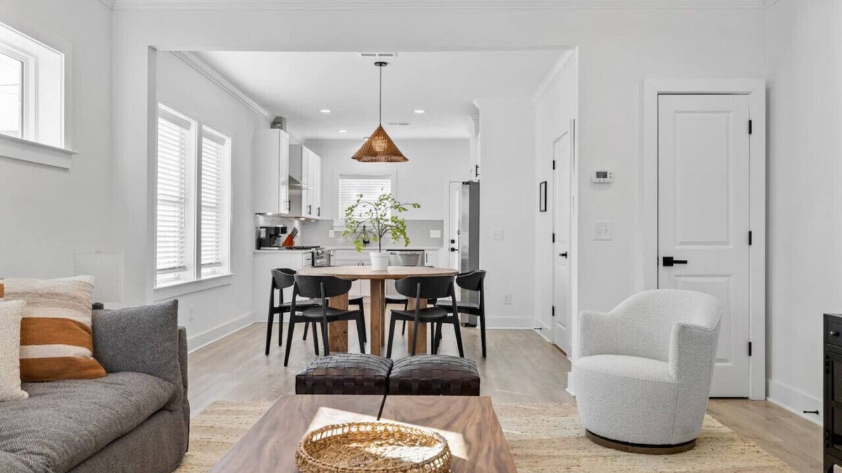 Charlotte Park House | 30+ Day Stay - Brand New Luxury House