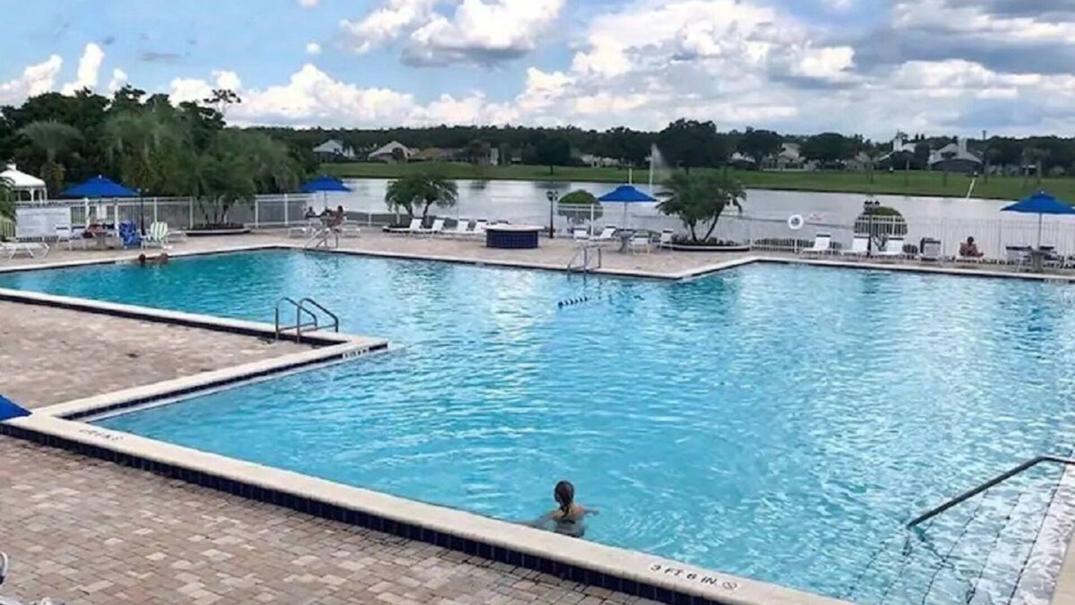 Ventura House | 30 Day Stay Home Near Airport, Disney, Community Pool