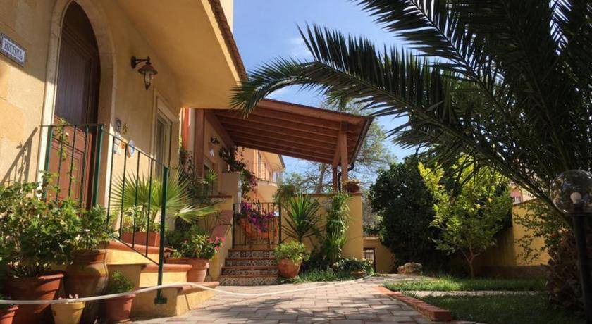 Racalmuto Hotel | 30 m² Hotel ∙ 6 guests