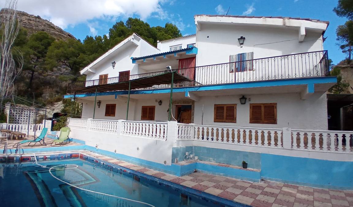 Chulilla Villa | 30 m² Villa ∙ 5 bedrooms ∙ 12 guests