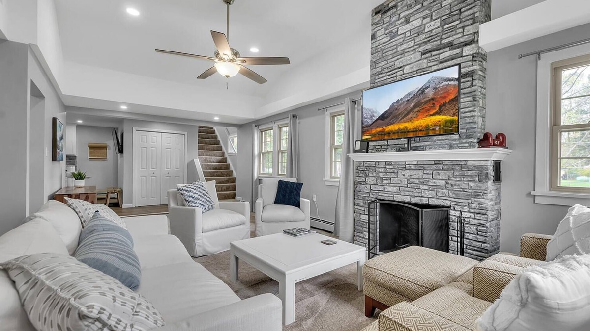 Angola House | 30 Miles to BUFF /OP | 4 BR Beach House