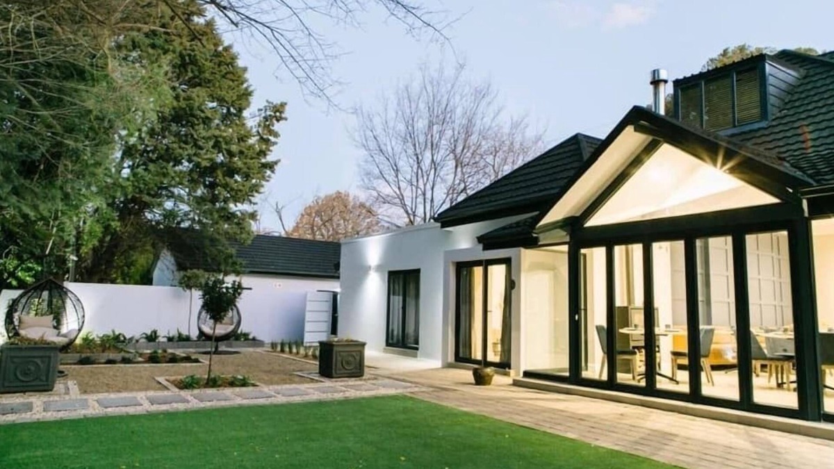 Waverley House | 30 on Whites Guesthouse