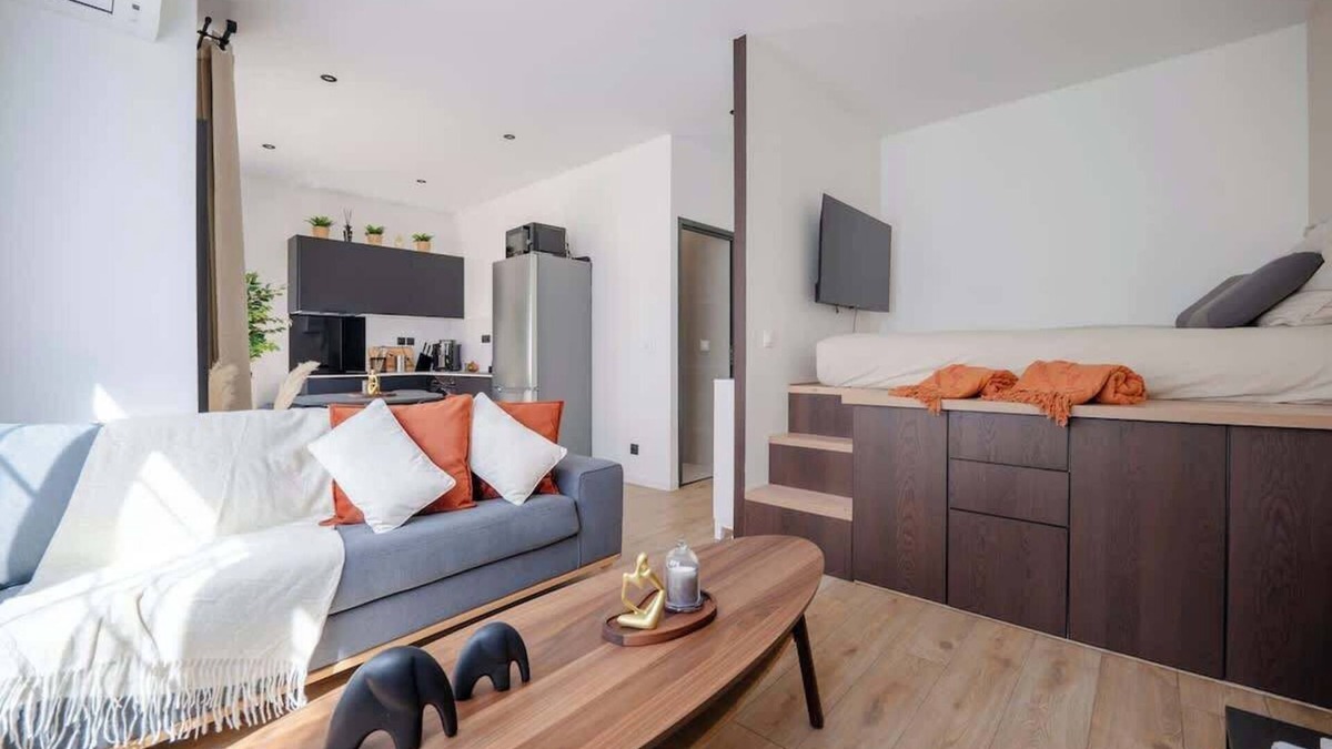 Malakoff Apartment | 30 - Renovated Studio walking distance to Paris