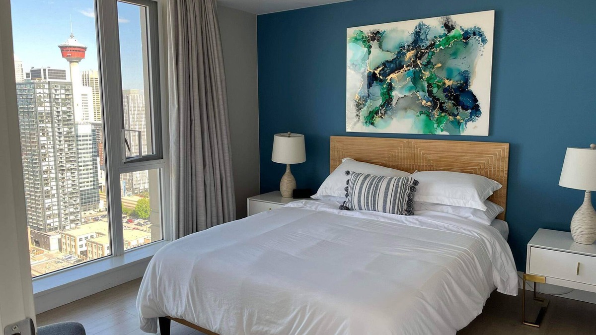 Victoria Park House | 300 Ft in the Sky! Stampede | 2BDR | PRKG
