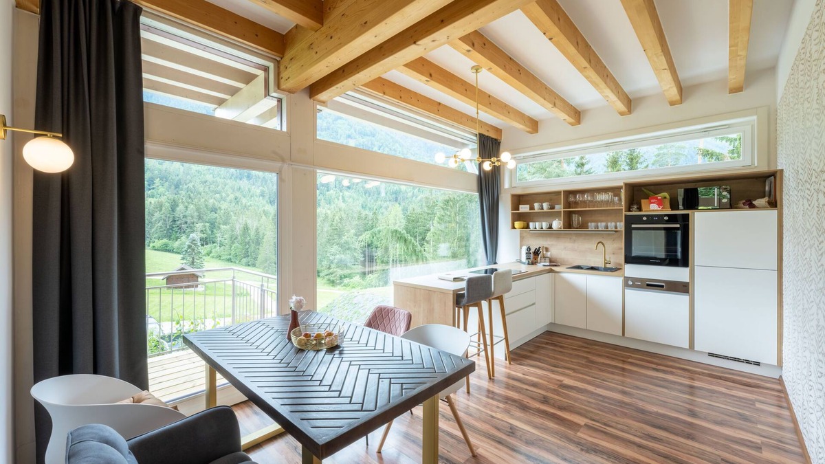 Feistritz ob Bleiburg Apartment | 300 m to gondola for hikers, flow trail for mountain bikers and ski slope