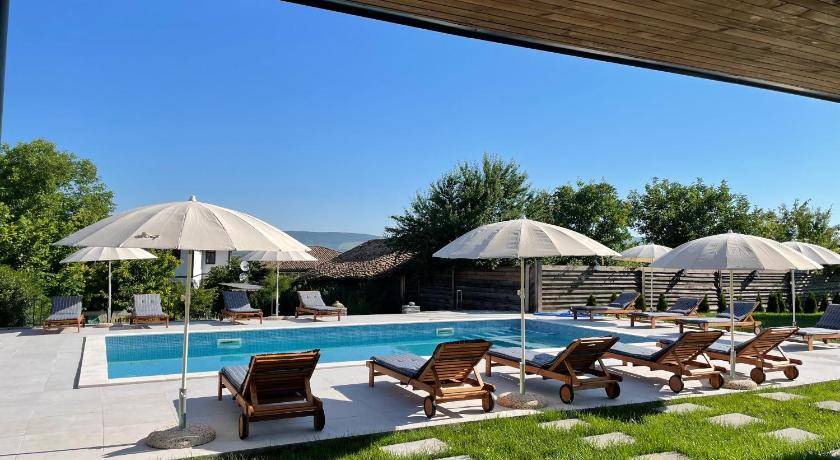 Veliki Preslav Bed & Breakfast | 300 m² Bed and breakfast ∙ 6 bedrooms ∙ 16 guests