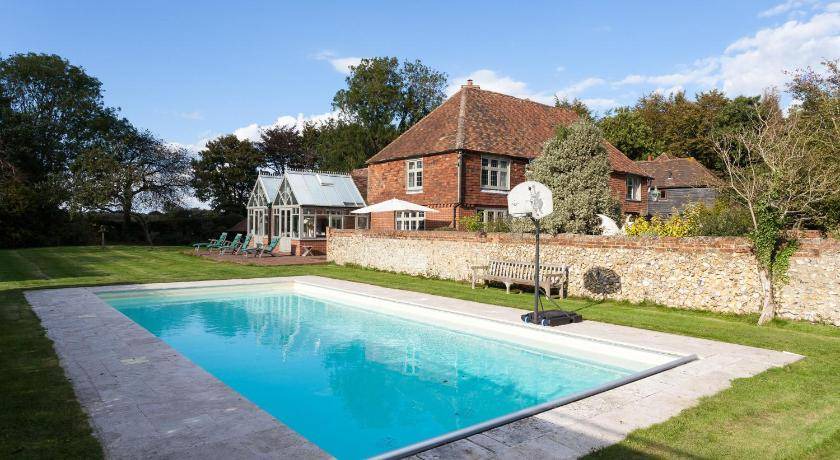 Ashford House | 300 m² House ∙ 4 bedrooms ∙ 10 guests