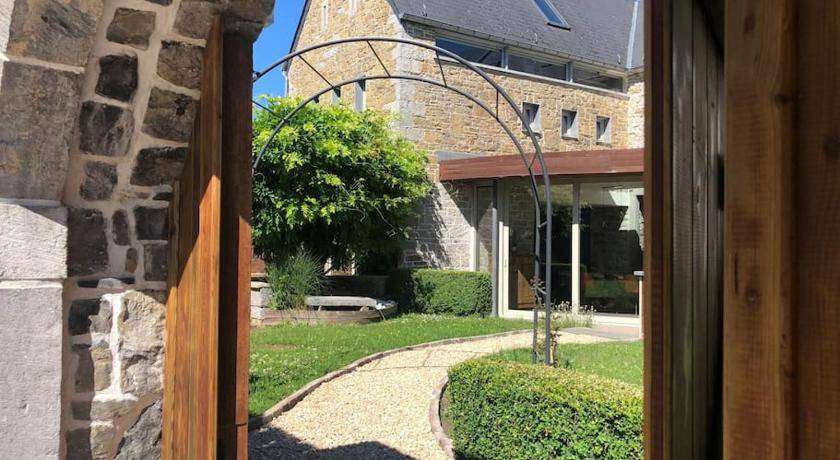 Ocquier House | 300 m² House ∙ 5 bedrooms ∙ 12 guests