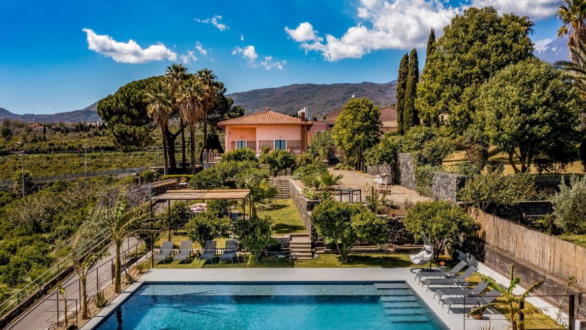 Santa Venerina Villa | 300 m² Villa ∙ 4 bedrooms ∙ 8 guests