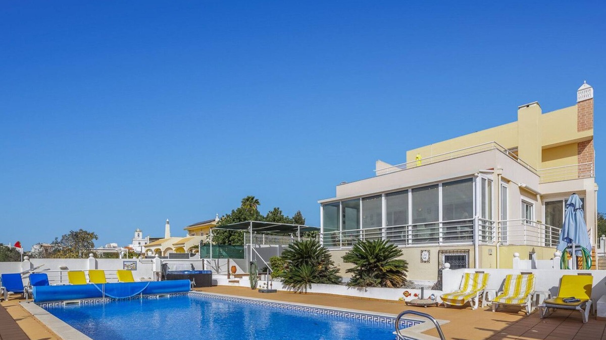 Pera Villa | #300 Vivenda Miradouro by Home Holidays