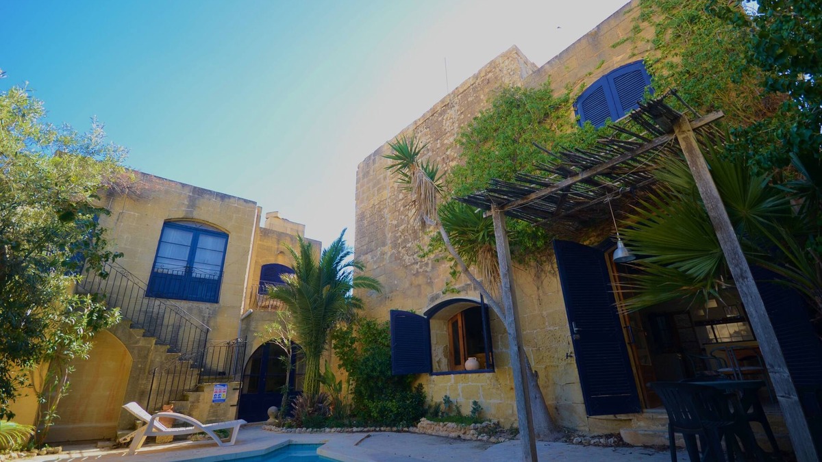 Ta' Għammar Other | 300 yo, 4 bedroom farmhouse with private pool