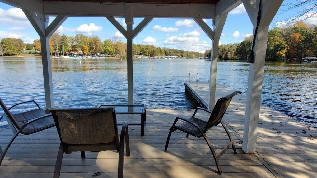 Glenora House | 3000 sqft. Waterfront house, Private Beach/Dock w/300+ ft Private Waterfront