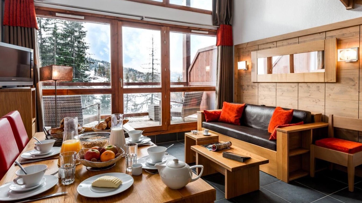 Arc-1600 Apartment | 300m from resort center, fitness, swimming pool, sauna, hammam, terrace, balcony, tv, ski locker