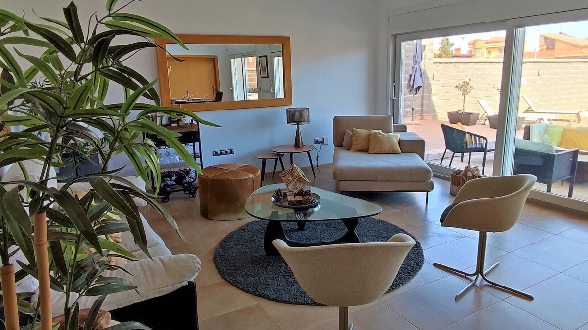 Roquetas de Mar Ski Chalet | 300m from the beach, swimming pool,WIFI