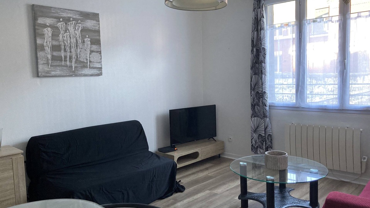 Dieppe Apartment | 300m from the beach, bright apartment