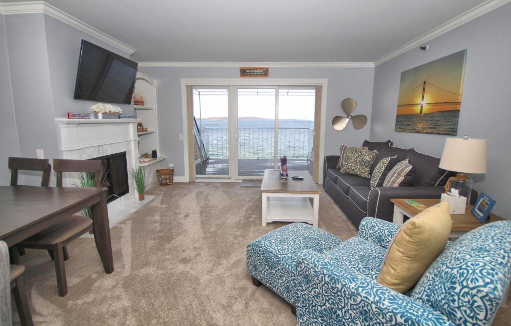 Boyne City House | 307 Water Street Inn