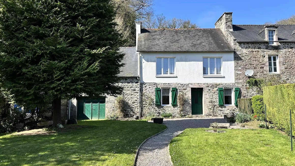 Frehel Villa | 309 - Charming family home in the heart of the village of Port-à-La-Duc