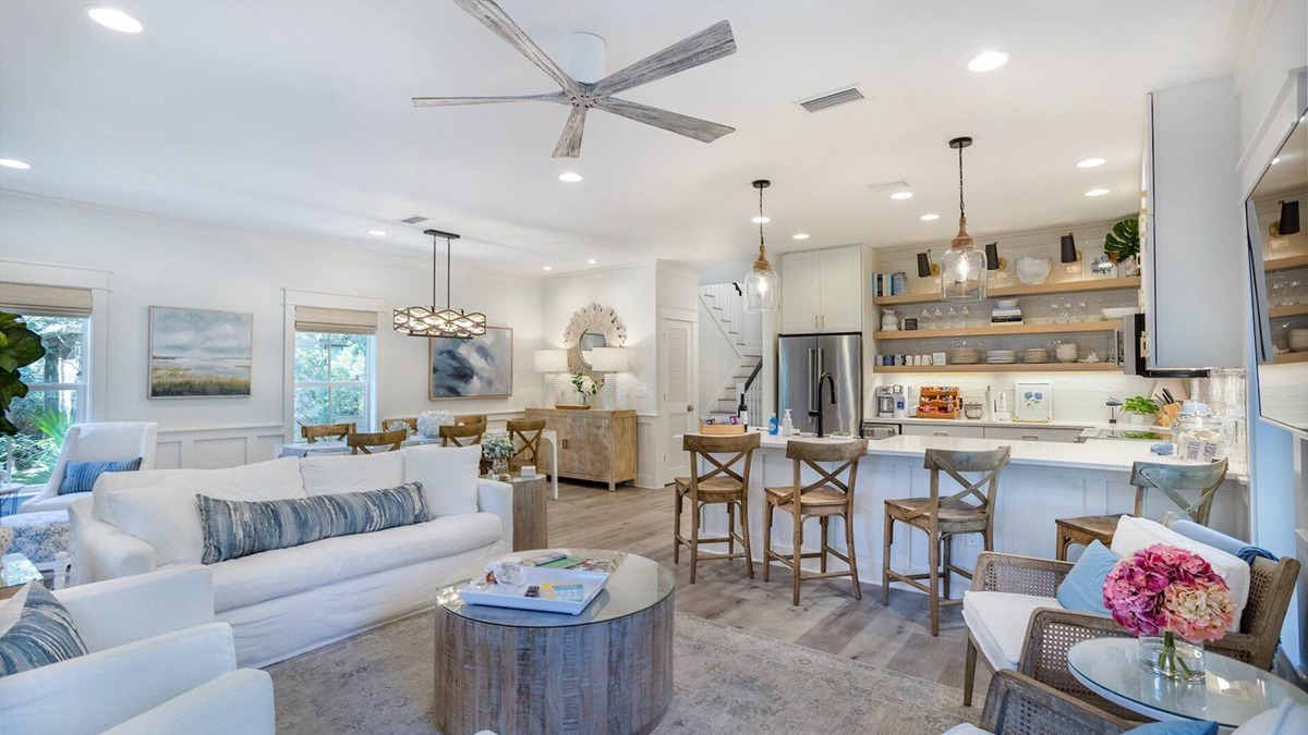White's Gulfview House | 30A Luxury 4 Bedroom Beach Cottage with Golf Cart, Bikes and Beach Access!