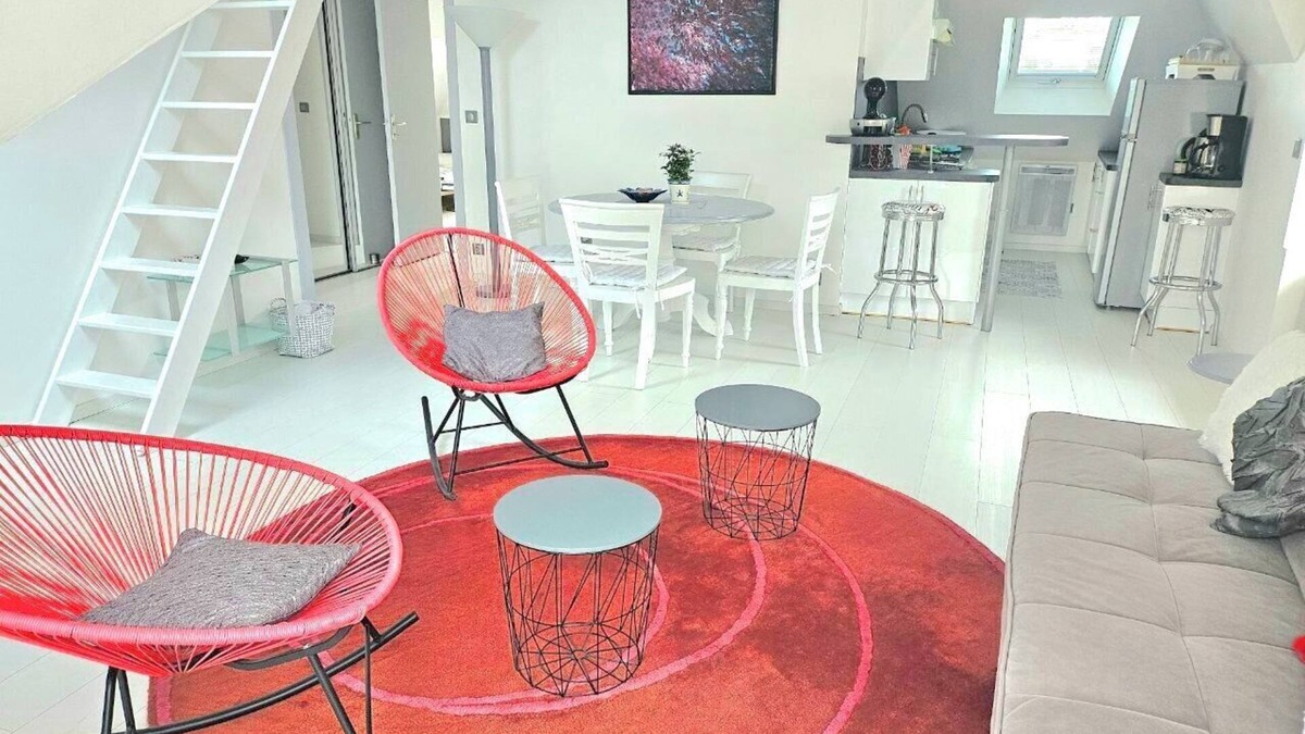 Pornichet Apartment | 30M from the Ocean:ideal location,close to the beach, casino, shops, restaurants