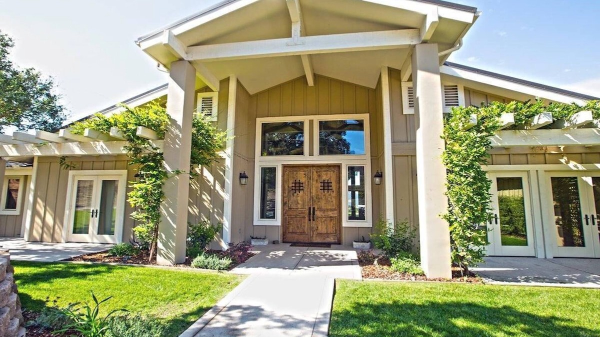 Solvang House | 31 Day Gated Solvang Custom Craftsman Home w/Pickleball, Pool, Spa & Bocce Ball