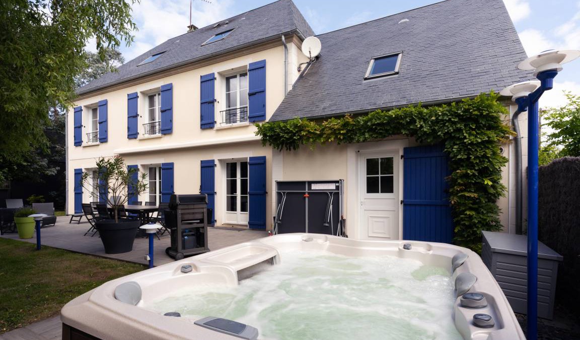 Villers-sur-Mer House | 310 m² House ∙ 5 bedrooms ∙ 10 guests