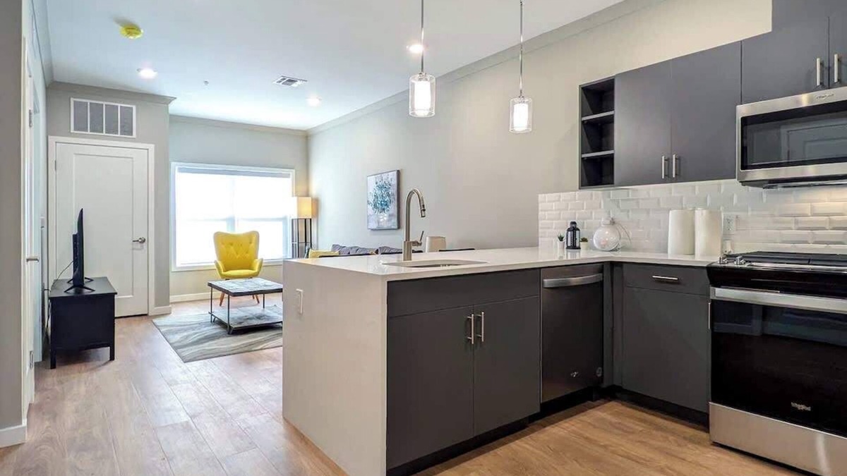 Dunellen Apartment | 312 Modern 1BR Apt Walk to NJT