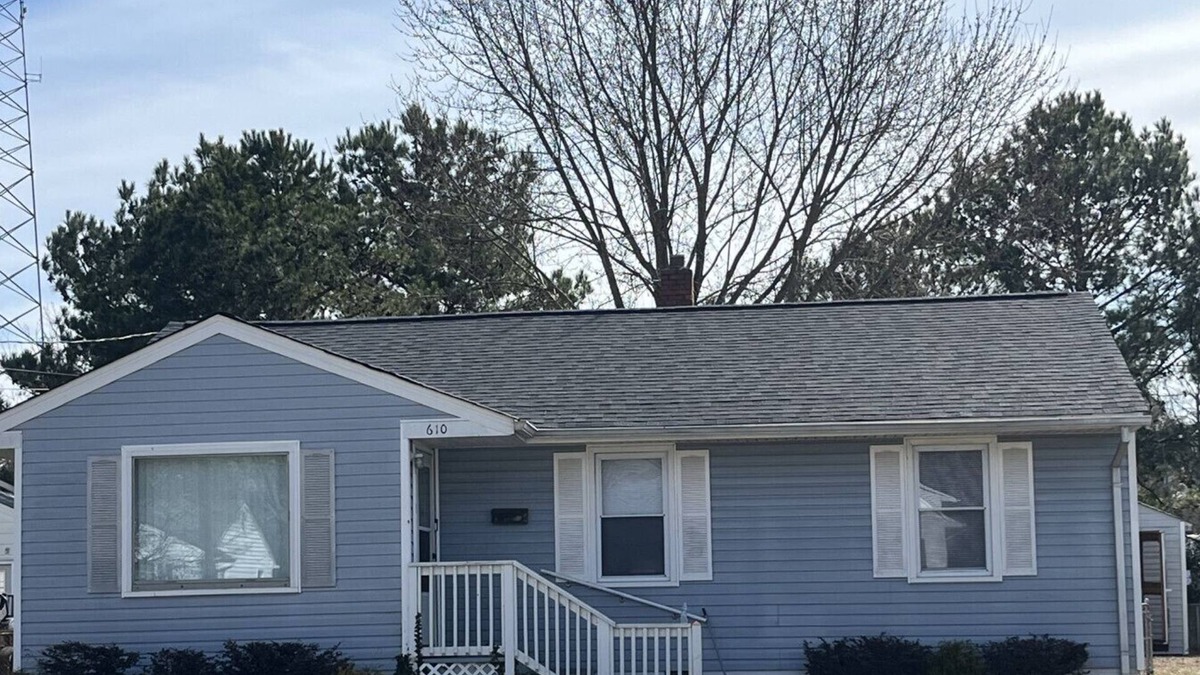 Newport News House | 318 Large 3 bedroom with fenced yard!