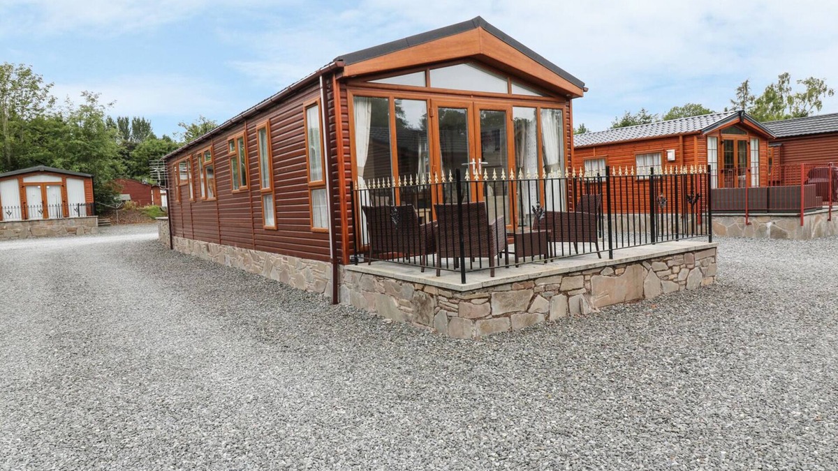Auchterarder Cottage | 32 CRUACHAN LODGE, family friendly in Auchterarder