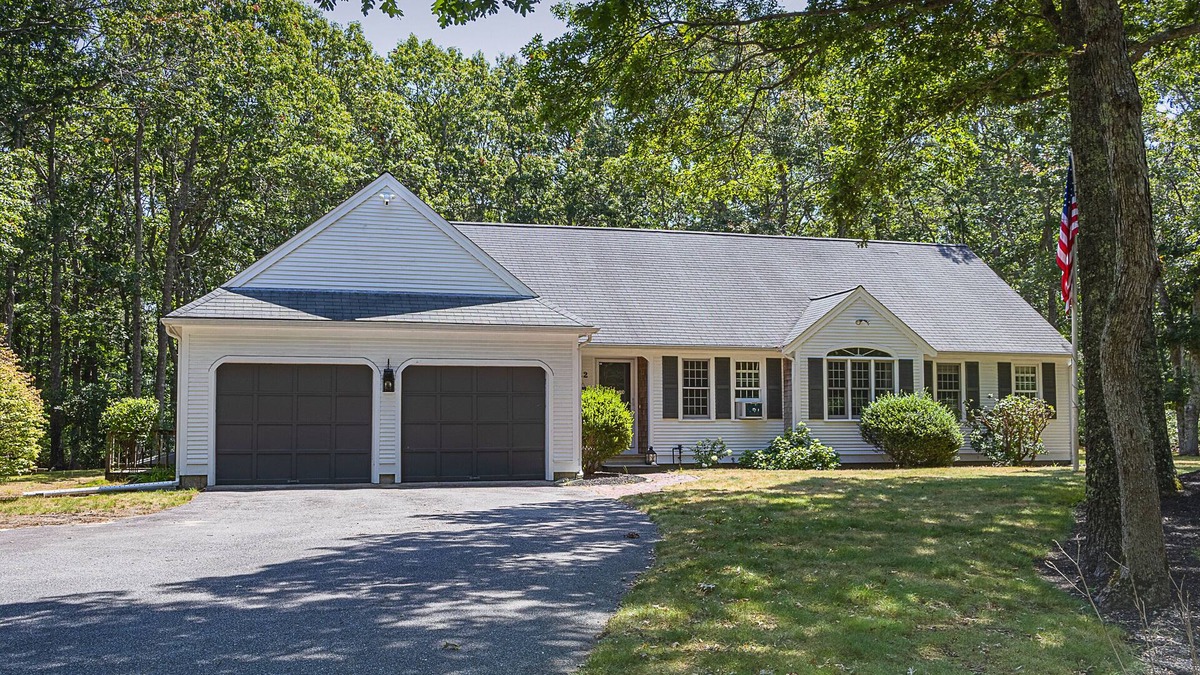 East Sandwich House | 32 Madison -Charming 2BR/2BA Cape Getaway w/Deck, Fire Pit & Great Location