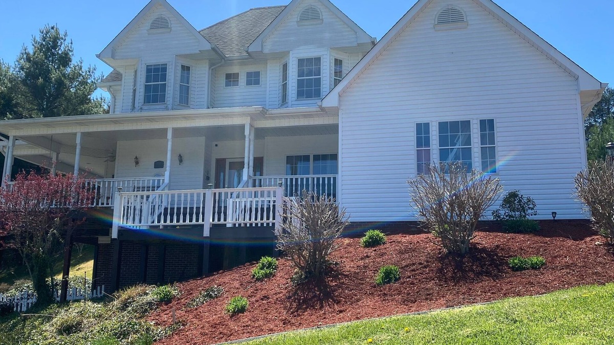 Butler House | 3233 Dry Hill Road (Hill Top Hide Away)