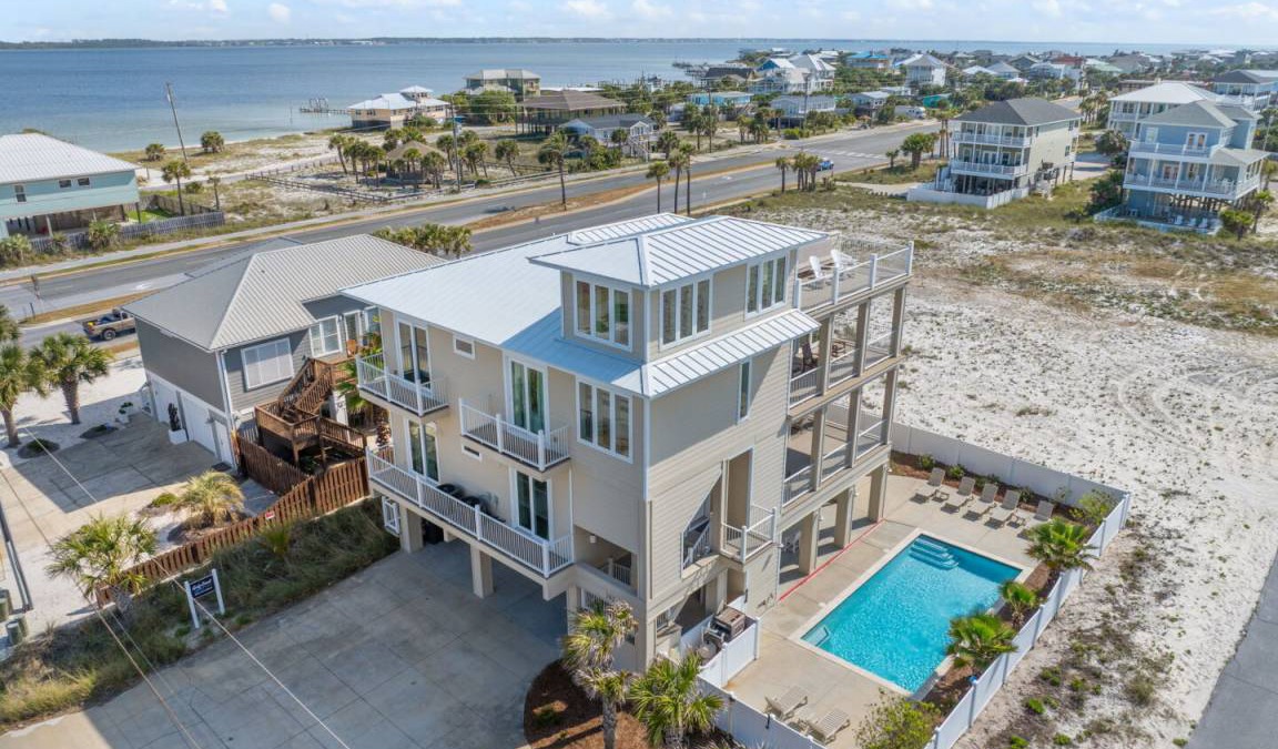 Pensacola House | 325 m² House ∙ 6 bedrooms ∙ 22 guests