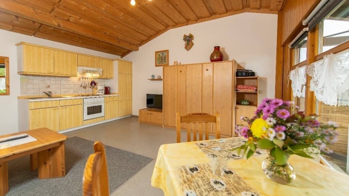 Moosbach Apartment | 32qm große 1-Zimmerwohnung mit Balkon